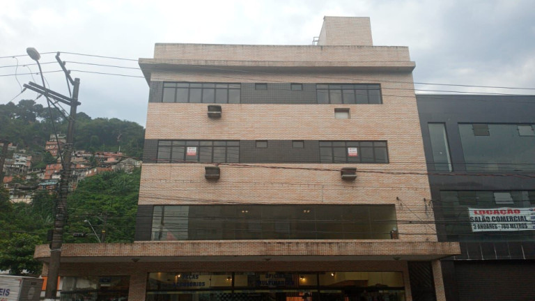 Imóvel Comercial para Alugar, 656 m² em Centro - Santos