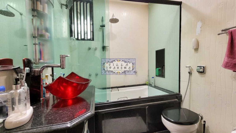 Imagem Apartamento com 3 Quartos à Venda, 100 m² em Leme - Rio De Janeiro Imagem Apartamento com 3 Quartos à Venda, 100 m² em Leme - Rio De Janeiro