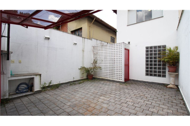 Imagem Casa com 2 Quartos à Venda, em Chácara Santo Antônio (zona Sul) - São Paulo Imagem Casa com 2 Quartos à Venda, em Chácara Santo Antônio (zona Sul) - São Paulo