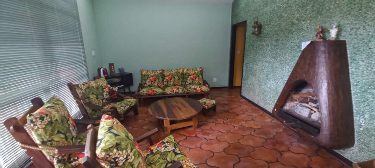 Imagem Casa com 4 Quartos à Venda, 332 m² em Agriões - Teresópolis Imagem Casa com 4 Quartos à Venda, 332 m² em Agriões - Teresópolis