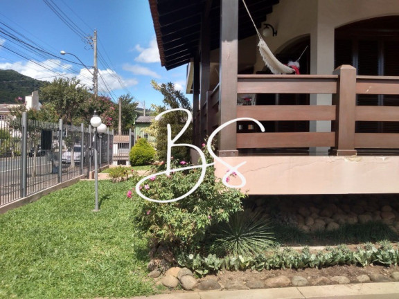 Imagem Casa com 3 Quartos à Venda, 600 m² em Centro - Igrejinha