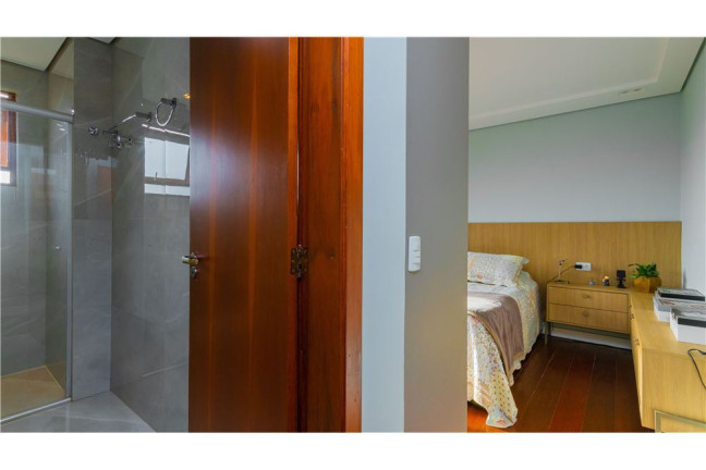 Imagem Imóvel com 4 Quartos à Venda,  em Menino Deus - Porto Alegre