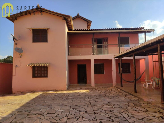 Casa com 4 Quartos à Venda, 360 m² em Centro - Sarzedo