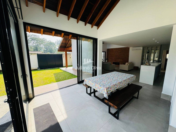 Imagem Casa com 3 Quartos à Venda, 147 m² em Mariluz - Itapoá Imagem Casa com 3 Quartos à Venda, 147 m² em Mariluz - Itapoá