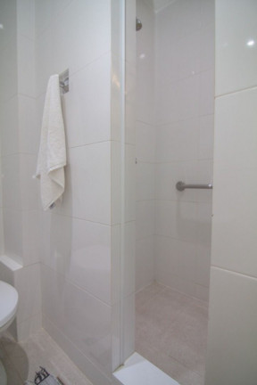 Imagem Imóvel com 2 Quartos à Venda, 71 m² em Copacabana - Rio De Janeiro Imagem Imóvel com 2 Quartos à Venda, 71 m² em Copacabana - Rio De Janeiro