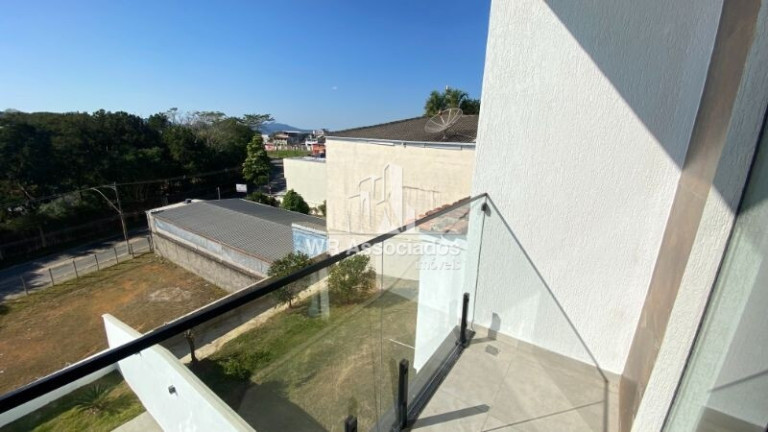 Imagem Casa com 3 Quartos à Venda, 230 m²