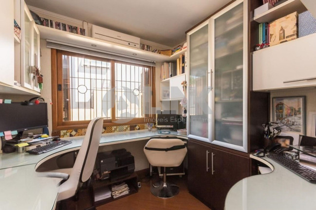 Imagem Casa com 3 Quartos à Venda, 185 m² em Chácara Das Pedras - Porto Alegre