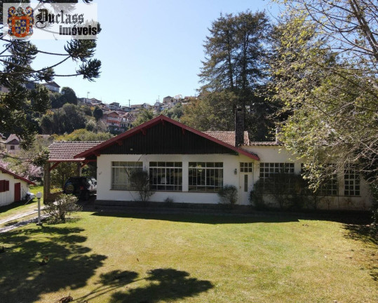 Casa com 3 Quartos à Venda, 270 m² em Campos Do Jordão