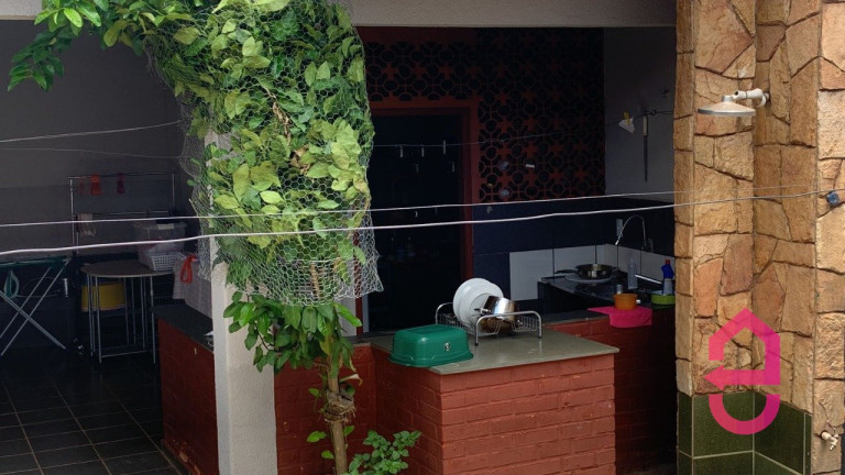 Imagem Casa com 5 Quartos à Venda, 420 m² em Jardim Goiás - Goiânia