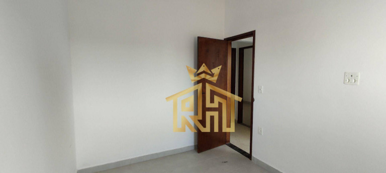 Imagem Sobrado com 2 Quartos à Venda, 45 m² em Maracanã - Praia Grande Imagem Sobrado com 2 Quartos à Venda, 45 m² em Maracanã - Praia Grande