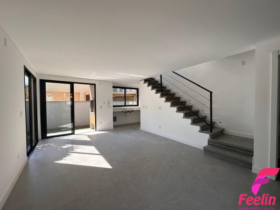Imagem Casa com 3 Quartos à Venda, 123 m² em Campeche - Florianópolis Imagem Casa com 3 Quartos à Venda, 123 m² em Campeche - Florianópolis