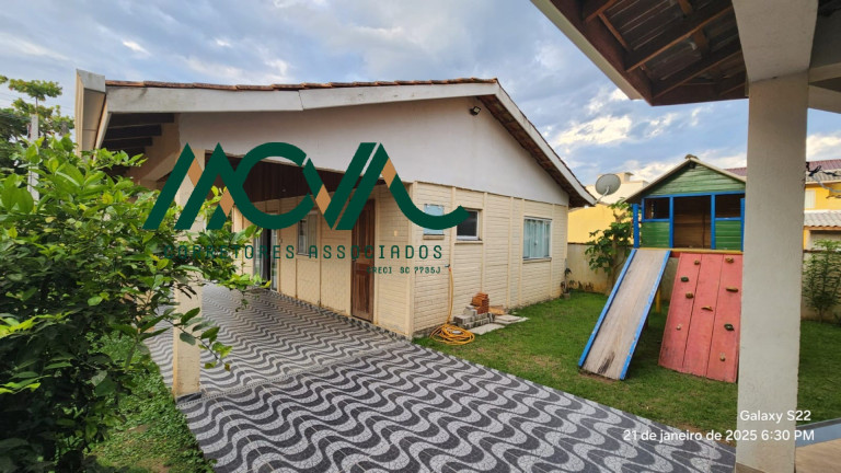 Imagem Casa com 4 Quartos para Alugar, 141 m² em Farol Do Itapoá Ii - Itapoá