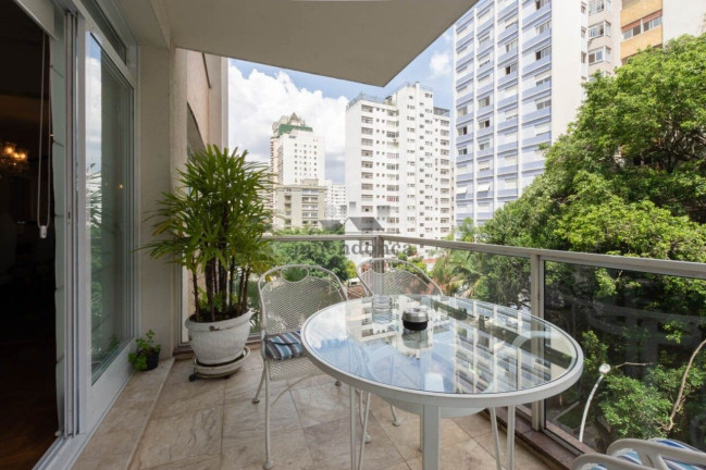 Apartamento com 4 Quartos à Venda, 220 m² em Higienópolis - São Paulo