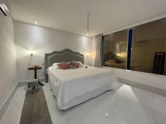 Imagem Casa com 4 Quartos à Venda, em Universidade - Vitória Da Conquista Imagem Casa com 4 Quartos à Venda, em Universidade - Vitória Da Conquista