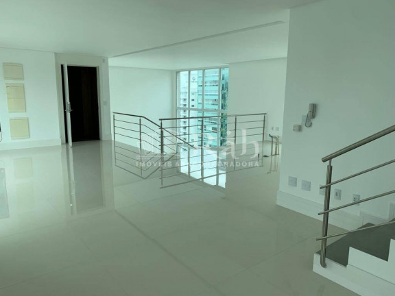 Imagem Cobertura com 3 Quartos à Venda, 335 m² em Centro - Balneário Camboriú Imagem Cobertura com 3 Quartos à Venda, 335 m² em Centro - Balneário Camboriú