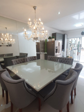 Casa com 4 Quartos à Venda, 240 m² em Vila Esperança - São Paulo