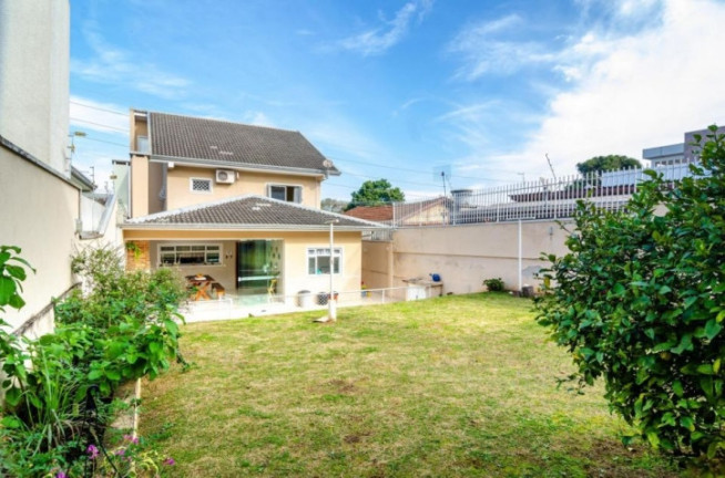 Imagem Casa com 3 Quartos à Venda, 276 m² em Santa Quitéria - Curitiba Imagem Casa com 3 Quartos à Venda, 276 m² em Santa Quitéria - Curitiba