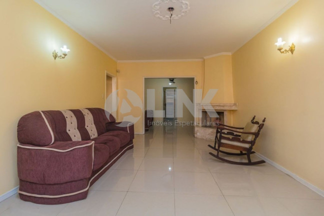 Imagem Casa com 3 Quartos à Venda, 180 m² em Sarandi - Porto Alegre