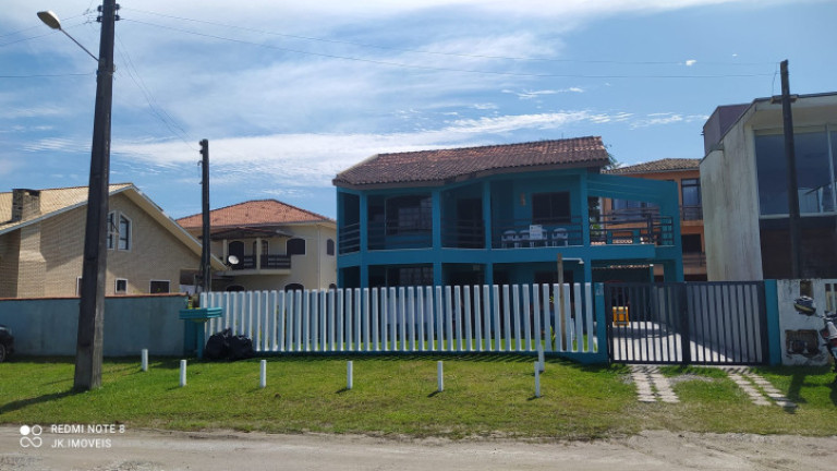 Imagem Sobrado com 4 Quartos para Temporada, 232 m² em Balneário Uirapuru - Itapoá Imagem Sobrado com 4 Quartos para Temporada, 232 m² em Balneário Uirapuru - Itapoá