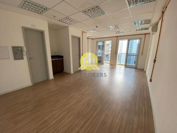 Sala Comercial à Venda, 44 m² em Vila Olímpia - São Paulo