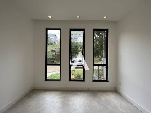 Imagem Casa com 3 Quartos à Venda, 145 m² em Albuquerque - Teresópolis Imagem Casa com 3 Quartos à Venda, 145 m² em Albuquerque - Teresópolis