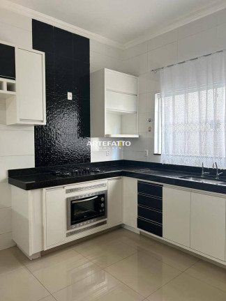 Imagem Casa com 3 Quartos à Venda, 159 m²