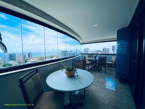 Imagem Imóvel com 4 Quartos à Venda, 244 m² em Pituba - Salvador Imagem Imóvel com 4 Quartos à Venda, 244 m² em Pituba - Salvador