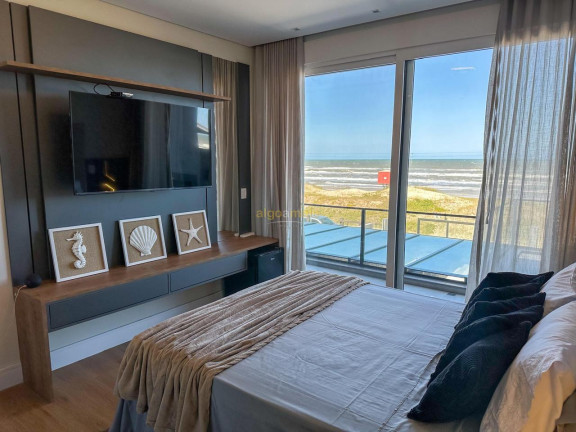 Imagem Imóvel com 4 Quartos à Venda, 274 m² em Centro - Xangri-lá