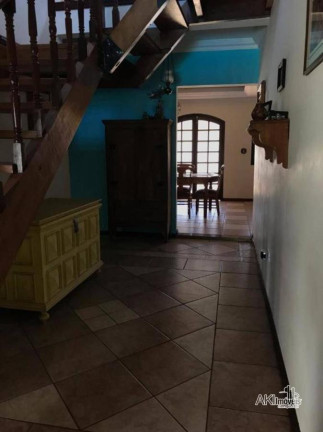 Imagem Casa com 5 Quartos à Venda, 301 m² em Zona 03 - Maringá