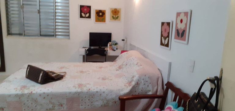 Imagem Casa com 2 Quartos à Venda, 224 m² em Taboão - Diadema