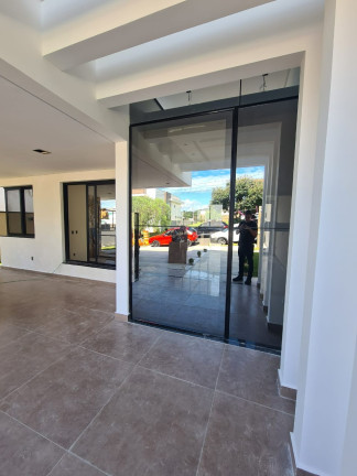 Imagem Casa com 3 Quartos à Venda, 225 m² em Cajuru Do Sul - Sorocaba Imagem Casa com 3 Quartos à Venda, 225 m² em Cajuru Do Sul - Sorocaba