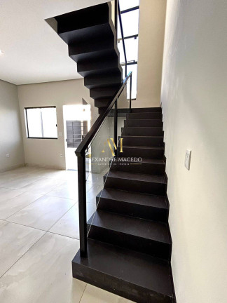 Imagem Sobrado com 3 Quartos à Venda, 120 m² em Alice Maia - Montes Claros