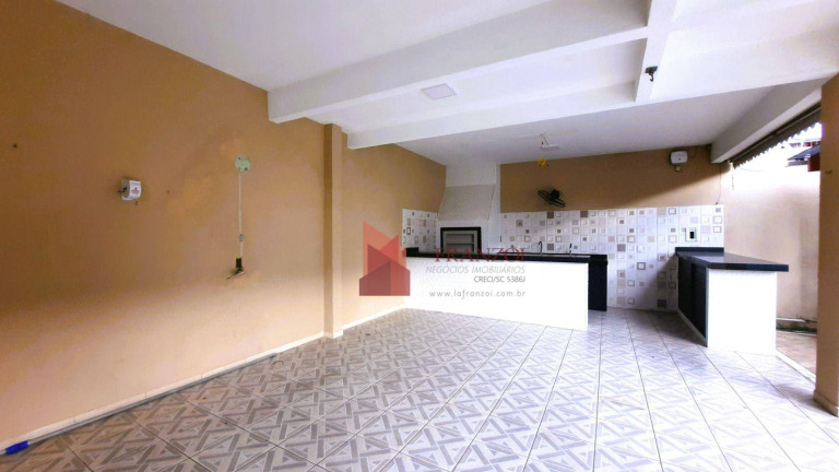 Imagem Sobrado com 4 Quartos à Venda, 350 m² em Dom Bosco - Itajaí Imagem Sobrado com 4 Quartos à Venda, 350 m² em Dom Bosco - Itajaí