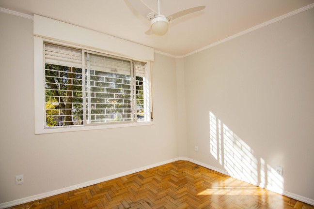 Imagem Apartamento com 3 Quartos à Venda, 74 m² em Jardim São Pedro - Porto Alegre