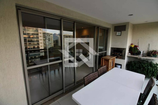 Imagem Apartamento com 5 Quartos à Venda, 206 m² em Barra Da Tijuca - Rio De Janeiro