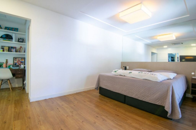 Imagem Imóvel com 3 Quartos à Venda, 304 m² em Barra Da Tijuca - Rio De Janeiro Imagem Imóvel com 3 Quartos à Venda, 304 m² em Barra Da Tijuca - Rio De Janeiro