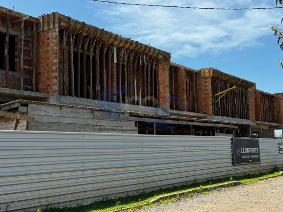 Imagem Sobrado com 2 Quartos à Venda, 101 m² em Igra Sul - Torres Imagem Sobrado com 2 Quartos à Venda, 101 m² em Igra Sul - Torres