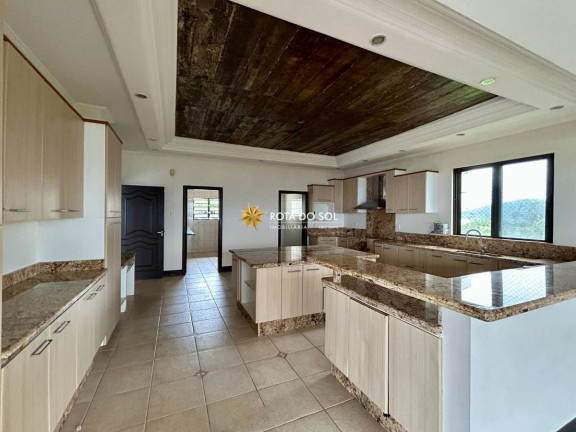 Imagem Casa de Condomínio com 5 Quartos à Venda, 868 m² em Centro - Bombinhas