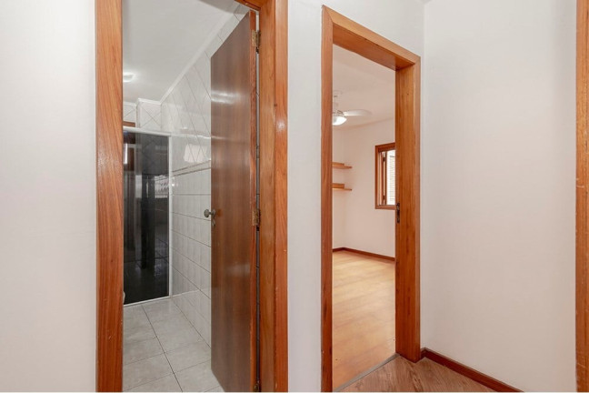 Imagem Imóvel com 3 Quartos à Venda, 220 m² em Jardim Planalto - Porto Alegre Imagem Imóvel com 3 Quartos à Venda, 220 m² em Jardim Planalto - Porto Alegre