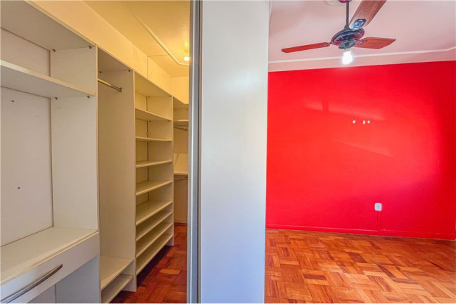 Imagem Imóvel com 2 Quartos à Venda, em São João - Porto Alegre Imagem Imóvel com 2 Quartos à Venda, em São João - Porto Alegre