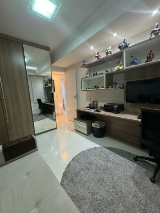 Imagem Imóvel com 3 Quartos à Venda, 115 m² em Icaraí - Niterói Imagem Imóvel com 3 Quartos à Venda, 115 m² em Icaraí - Niterói