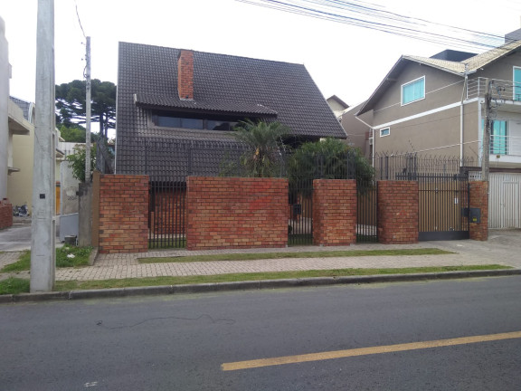 Casa com 3 Quartos à Venda, 630 m² em Guaíra - Curitiba