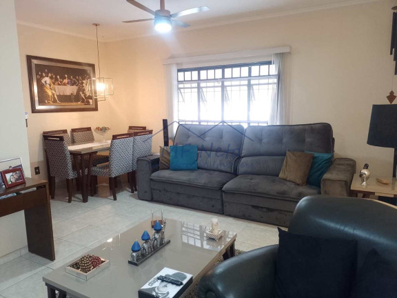 Casa com 3 Quartos à Venda, 345 m² em Centro - Pirassununga