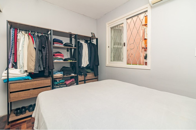 Imagem Imóvel com 2 Quartos à Venda,  em Menino Deus - Porto Alegre