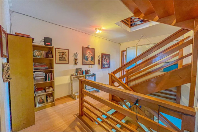 Imagem Casa com 3 Quartos à Venda, em Jardim Itu - Porto Alegre Imagem Casa com 3 Quartos à Venda, em Jardim Itu - Porto Alegre