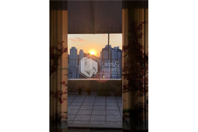 Imóvel com 3 Quartos à Venda, 270 m² em Cambuci - São Paulo