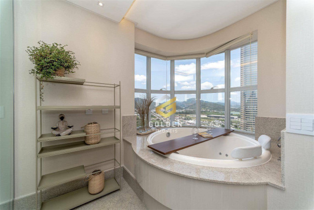 Imagem Apartamento com 4 Quartos à Venda, 237 m² em Centro - Balneário Camboriú Imagem Apartamento com 4 Quartos à Venda, 237 m² em Centro - Balneário Camboriú