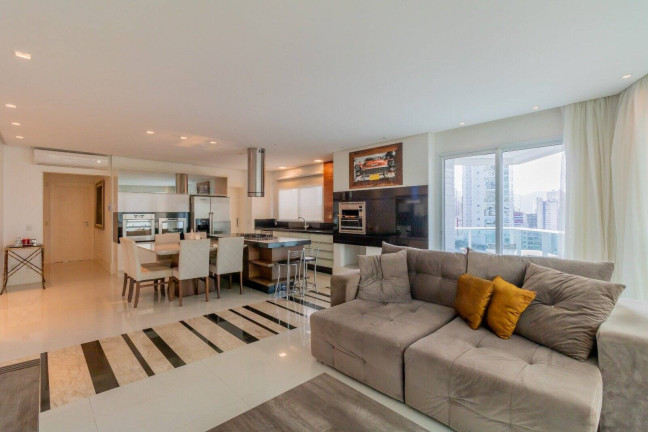 Imagem Apartamento com 3 Quartos à Venda, 151 m² em Centro - Balneário Camboriú