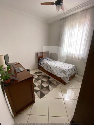 Imagem Casa com 3 Quartos à Venda, 399 m²