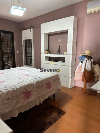 Imagem Casa com 3 Quartos à Venda, 360 m² em Piratininga - Niterói